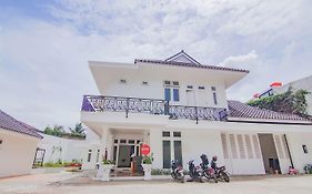 OYO 90342 Kemang Garden